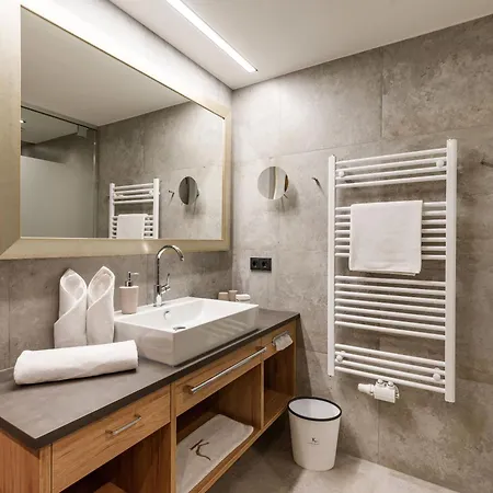 Karlwirt Hotel 4*